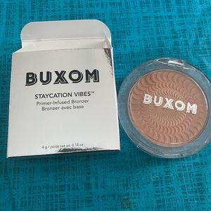 Buxom primer infused bronzer